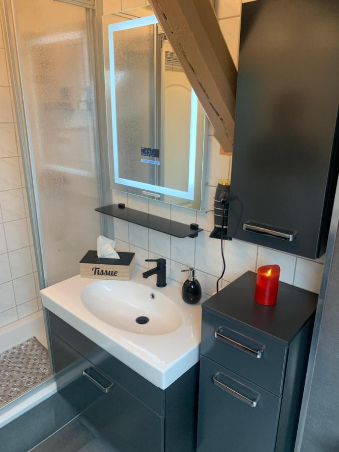 Best-Preis -Vip Lounge- Mit Netflix, Self-Check-In, Ebike Ladestation, Fahrradraum, Wlan Und Netflix - Direkt Am Elberadweg Im Herzen Von Wittenberge Exterior foto